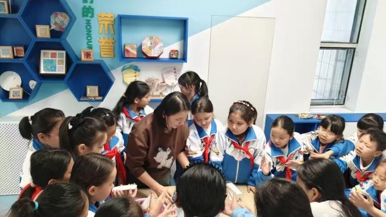 丝路非遗进校园・兵团美育绽芳华