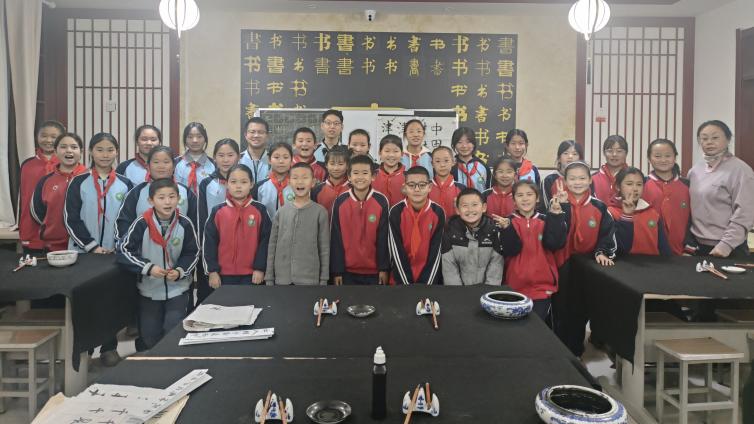 【牛雅婷工作坊】“驻足星巢·邂逅篆隶楷笔墨风华”