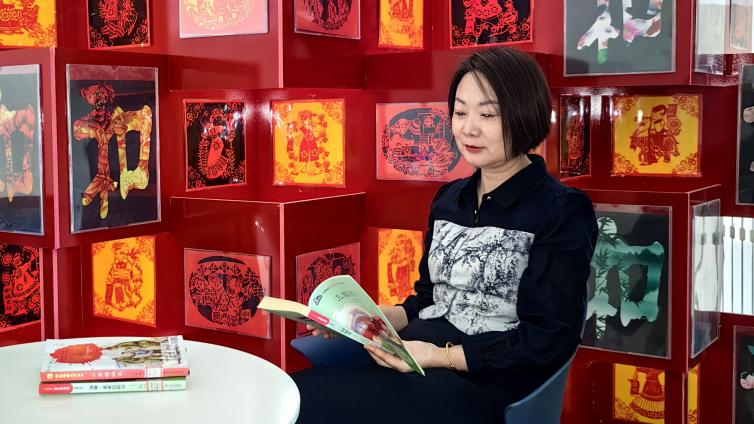 【彭春梅】以剪刀为刃 刻绘边疆精神图谱 —记兵团美术教育践行者彭春梅