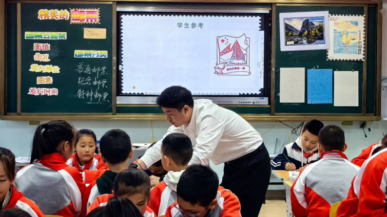 【董剑】以爱与创新铸就美术教育之路 ——记第十师北屯中学美术教师董剑的教育人生