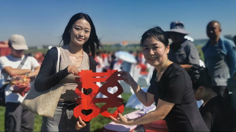 【安英梅】剪纸映初心，芳华绽边疆——一位兵团美术教师的扎根故事