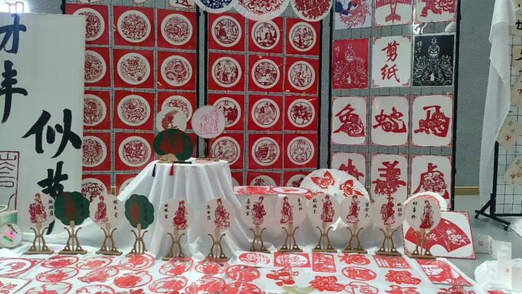 【王转琴 纸艺工坊】小手承古韵，巧思落纸间