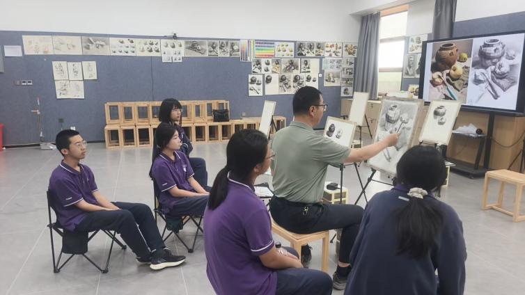 【邹平】以美育为笔，绘就教育华彩篇章 ——邹平老师的教育之路